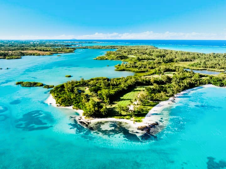 The ISland of Ile Aux Cerfs Golf Club in Mauritius, one of the greatest golf clubs in the world