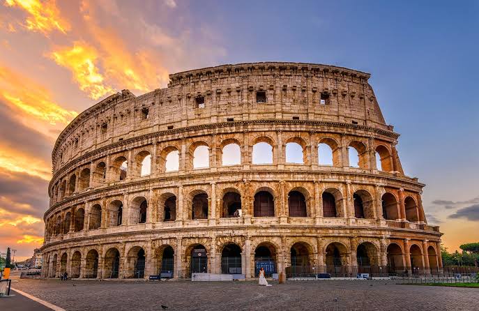 https://cdn2.hubspot.net/hubfs/5873592/itinerary/photos3/Rome1_Italy_Itinerary_Main.jpeg